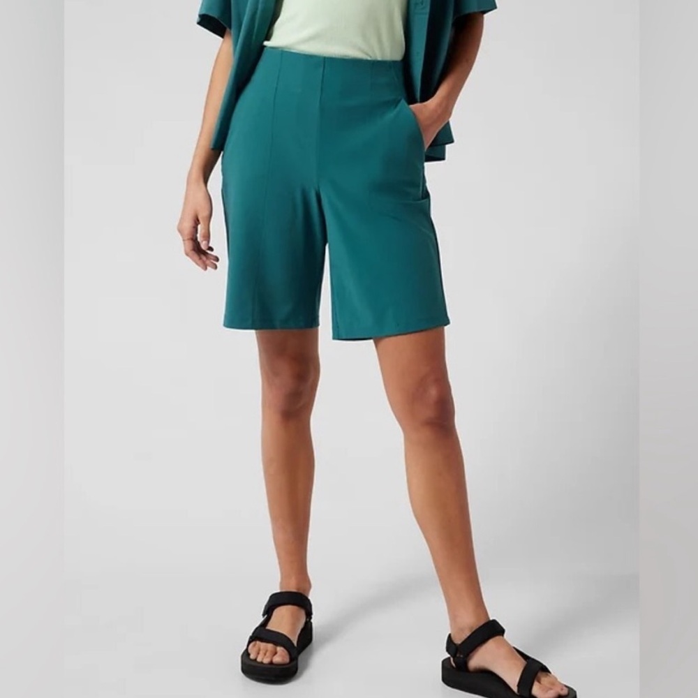 NEW Athleta Cosmic Bermuda Shorts